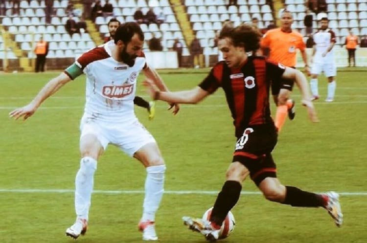 Υπέγραψε διετές ο 20χρονος Τούρκος Ερντί Καν Σεχίτ στον Πανιώνιο!