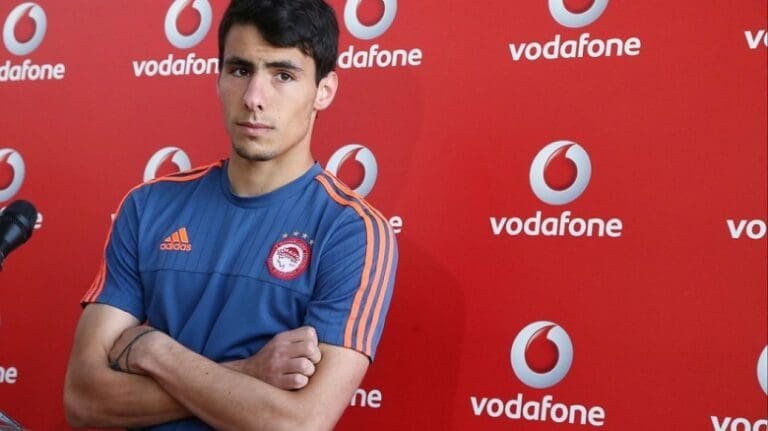 “Σκέφτεται” εξωτερικό ο Βούρος!