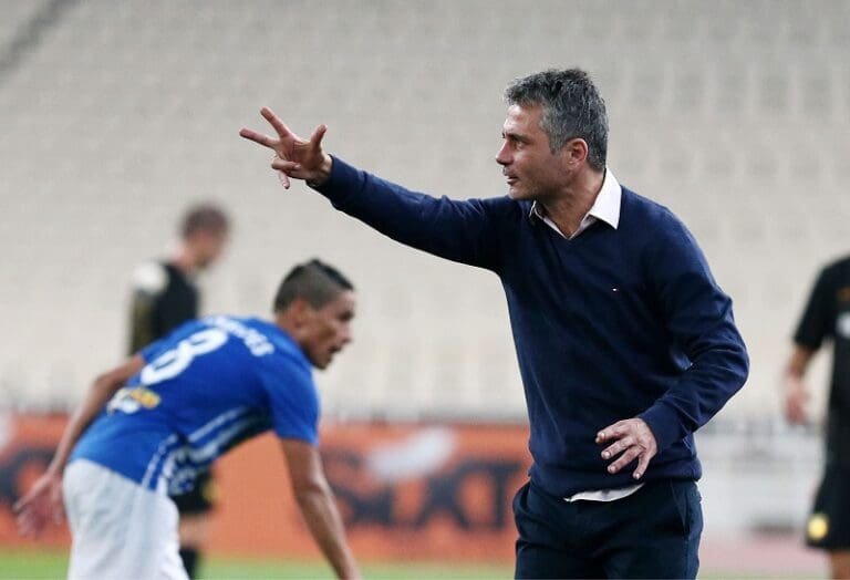 Ευκαιρίες στους “μικρούς” απο τον Κορακάκη!