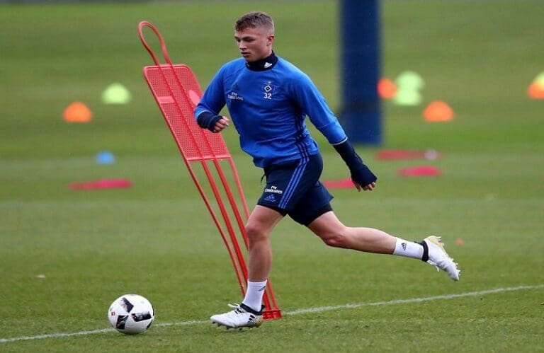 Γιάν Φίτε Αρπ: To λαμπρό “αστέρι” του Αμβούργου! (vid)