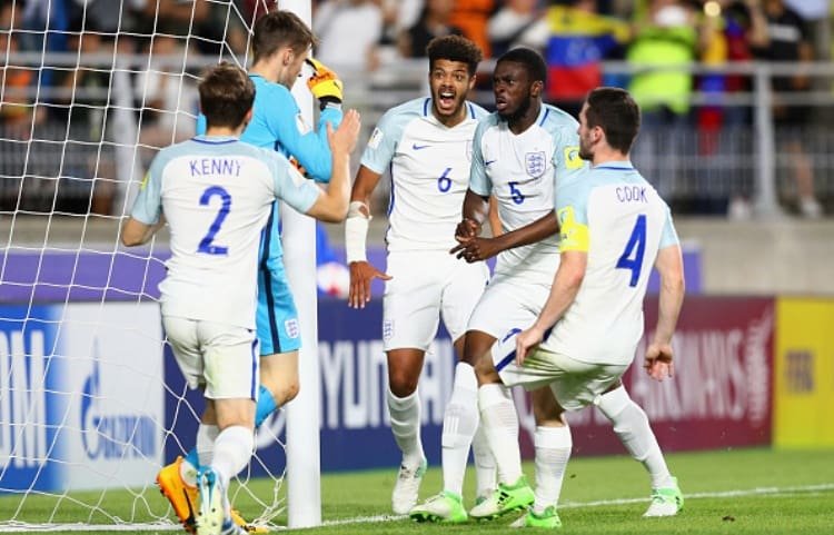 Στην κορυφή του κόσμου η Αγγλία! (vids)