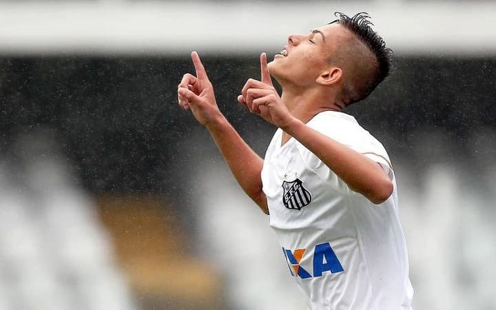 Απέκτησε το νέο… μεγάλο του αστέρι ο Άγιαξ! (vid)