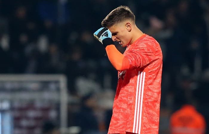 Η γρήγορη έξοδος του Τζολάκη! (vid)