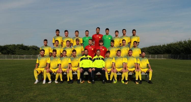 Έντυσε στα “κίτρινα” νεαρό πορτιέρο ο Παναιτωλικός! (photo)