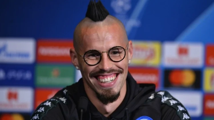 Ο Χάμσικ αφαίρεσε την… μοϊκάνα για τη Νάπολι!