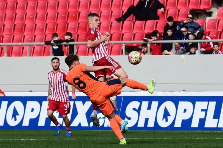 Φωνές για την “τραβηγμένη” αποβολή του Παπακανέλλου!