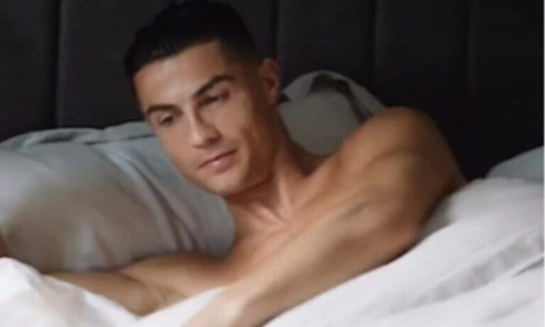 Γιατί ο Ρονάλντο κοιμάται 5-6 φορές κάθε μέρα;