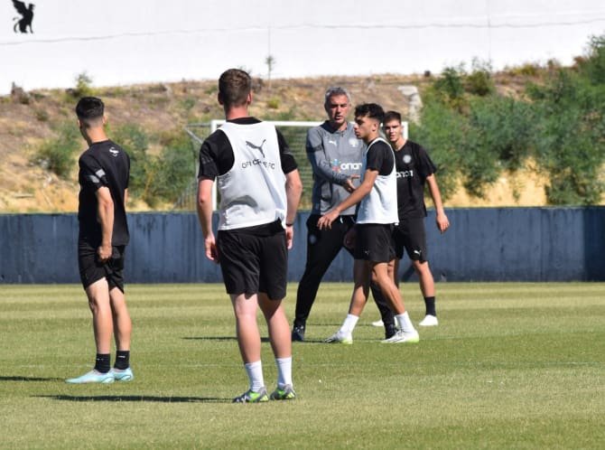 Η U19 του ΟΦΗ προπονήθηκε υπό τις… οδηγίες του Δέλλα!