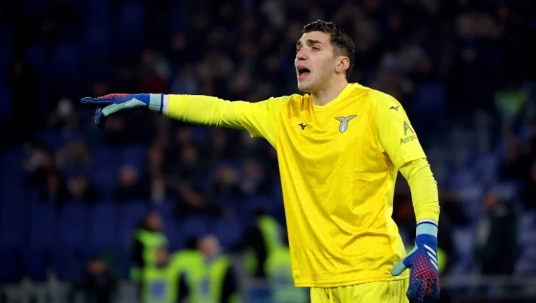 Το Μάντσεστερ στα… πόδια του Μανδά!