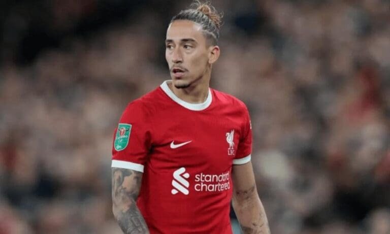 Δύσκολη η παραμονή του Τσιμίκα στην Λίβερπουλ!