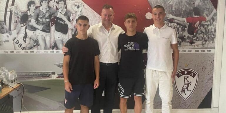 Τρια επαγγελματικά συμβόλαια στην Λάρισα!