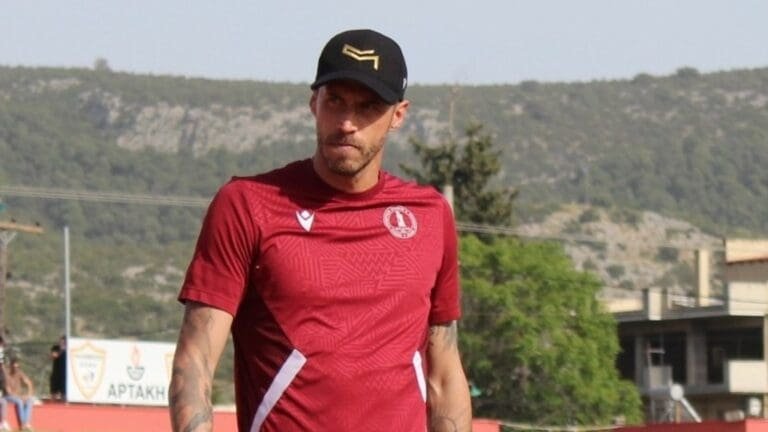 Κάνει την… έκπληξη στον πάγκο της Εθνικής Νέων η ΕΠΟ!