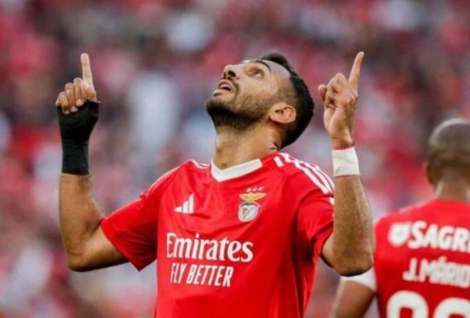 Δεν σταματάει να “παστελώνει” ο Παυλίδαρος!