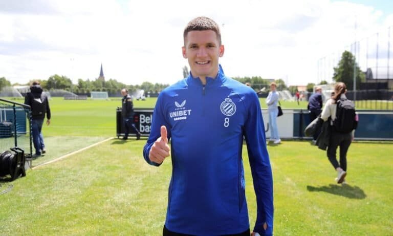 Η Μπριζ είχε γίνει… κολλιτσίδα στον Τζόλη!