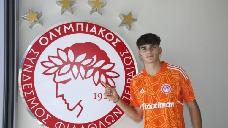 “Ερυθρόλευκος” νεαρός την… έκανε για Κύπρο!