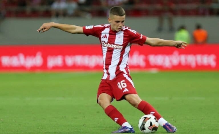 Ντεμπούτο για Μουζακίτη – “Ζω το όνειρο μου” λέει ο μικρός!