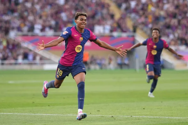 Η Παρί “έφαγε”… χυλόπιτα για Γιαμάλ σε ΑΣΤΡΟΝΟΜΙΚΗ πρόταση που κατέθεσε!