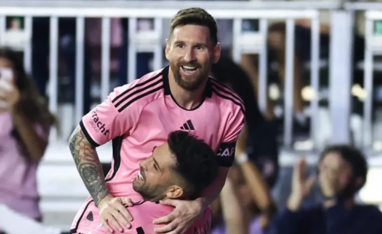 “Αυτόν τον νεαρό σταρ βλέπω και λέω πως όντως… μου μοιάζει”!