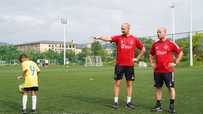 Μεγάλη συμφωνία με Ελληνική Ακαδημία για τον Άγιαξ!
