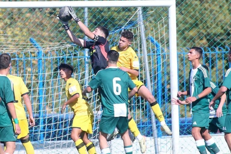Παραιτήθηκε προπονητής U17 από ομάδα της Super League!