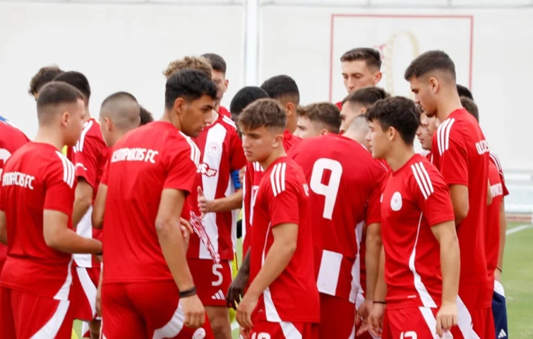 Πέντε επαγγελματικά συμβόλαια στον Ολυμπιακό!