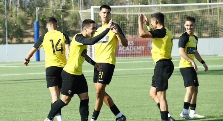 “Ευχές για χαρούμενα Χριστούγεννα και ένα όμορφο 2025”!