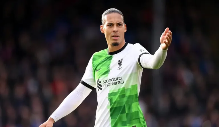 Καμία… κουβέντα για συμβόλαιο στον Φαν Ντάικ!