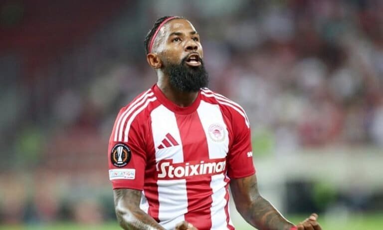 “Είμαι πάντα εδώ για τα παιδιά από τις ακαδημίες, μας κάνουν ευτυχισμένους με αυτά που πετυχαίνουν”!