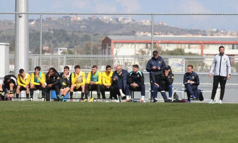 Ξέφυγε η κατάσταση στο παιχνίδι της U19 της ΑΕΚ!