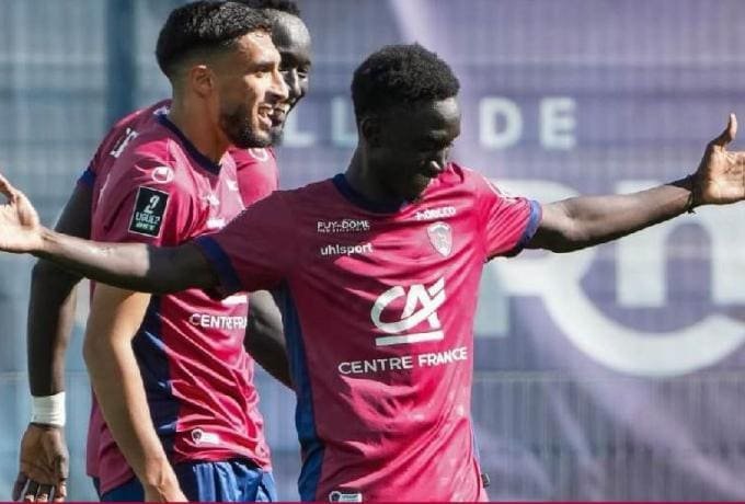 Τσεκάρει νεαρό Σενεγαλέζο εξτρέμ ο Ολυμπιακός!