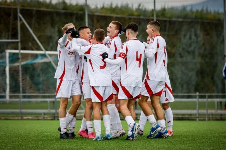 Η Φιορεντίνα τσεκάρει ταλέντο του Ολυμπιακού – Δεν είναι ο Μουζακίτης!