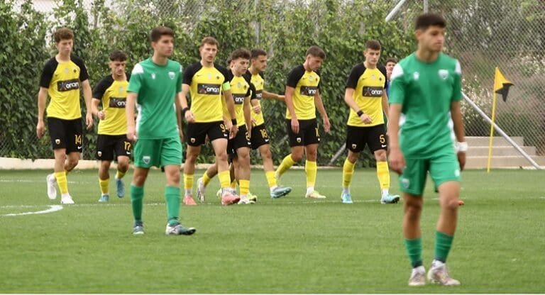 Τελευταίο τρίποντο για την ΑΕΚ επί του Λεβαδειακού!