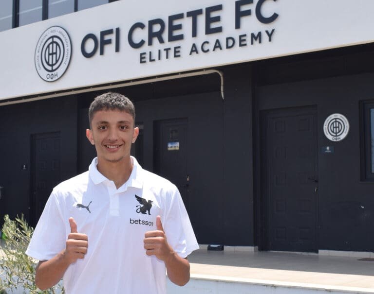 Επαγγελματίας ο Καινουργιάκης στον ΟΦΗ!