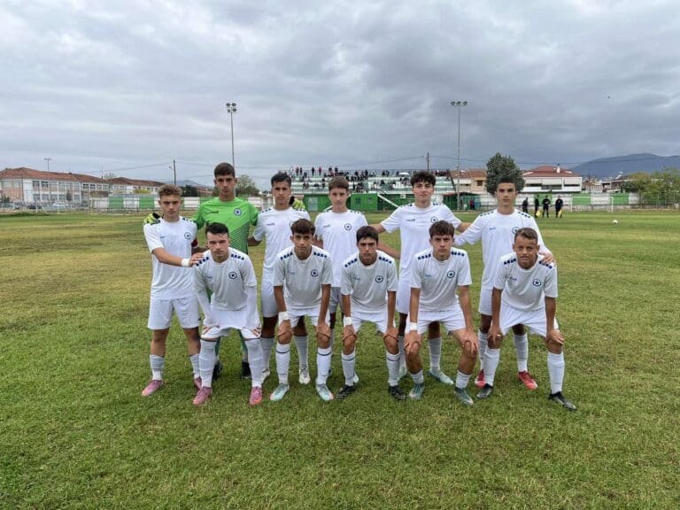 “Πεντάστερη” εμφάνιση στη Λάρισα για τον Ατρόμητο!