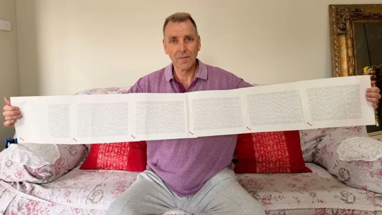 Ο άνθρωπος με το όνομα των 2.253 λέξεων, που χρειάζεται 20 λεπτά για να συστηθεί!