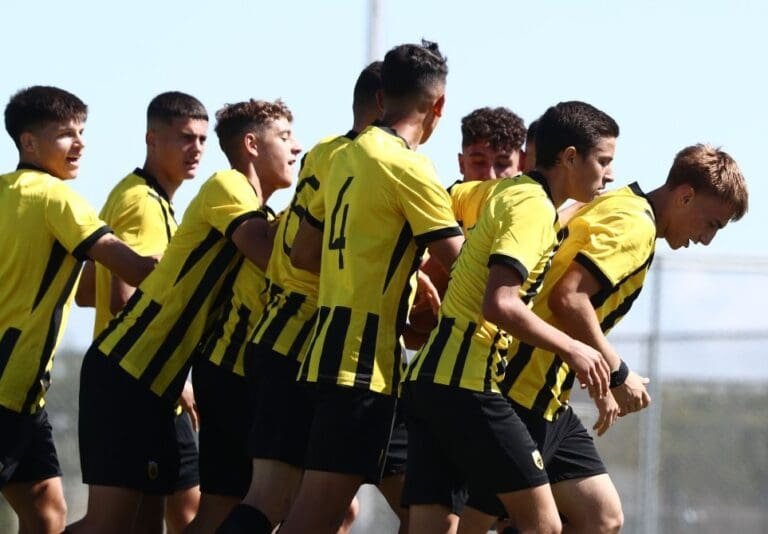 Πέρασε με… τετάρτη από την Τρίπολη η ΑΕΚ!