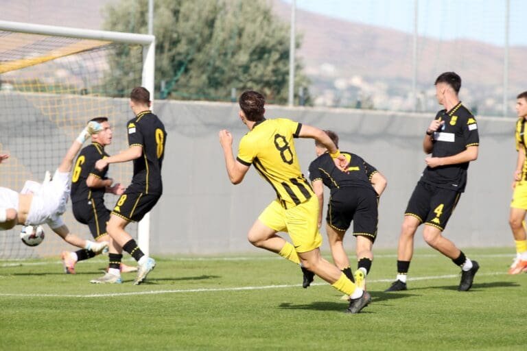 Η ΑΕΚ επικράτησε του Άρη και πήρε το τρίποντο!