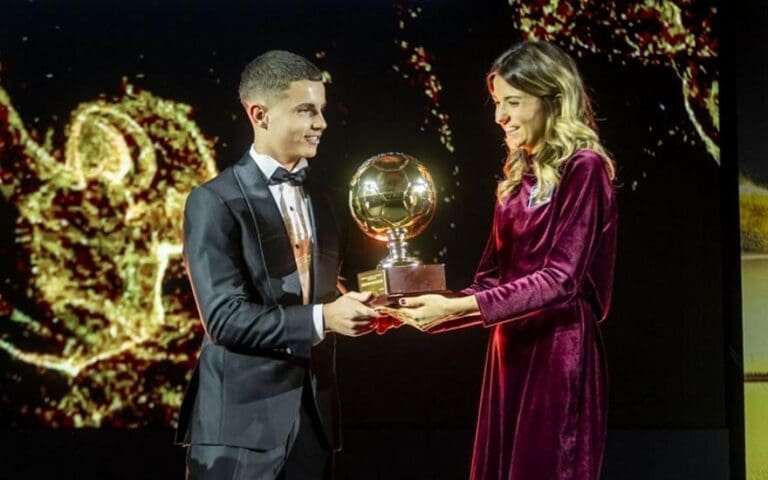 Ο Μουζακίτης έδωσε την απάντηση – Αυτός ή ο… Γιαμάλ;