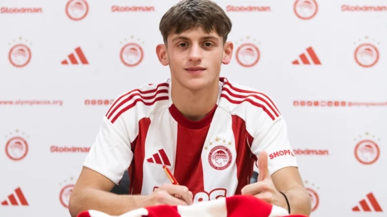 Και επίσημα “Ερυθρόλευκος” ο Κοντράσι!