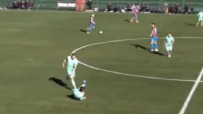 Απίστευτο περιστατικό – Ο Κούτσιας είδε συμπαίκτη του να του… επιτίθεται!