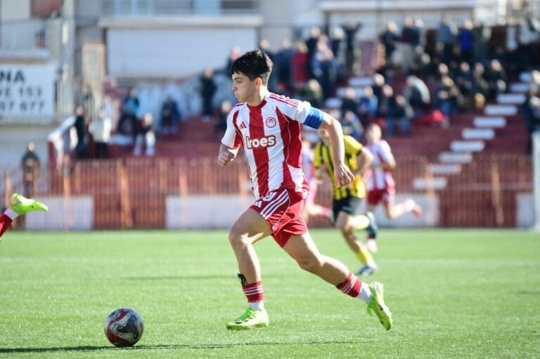 Νίκη για τον Ολυμπιακό στο ντέρμπι με την ΑΕΚ!