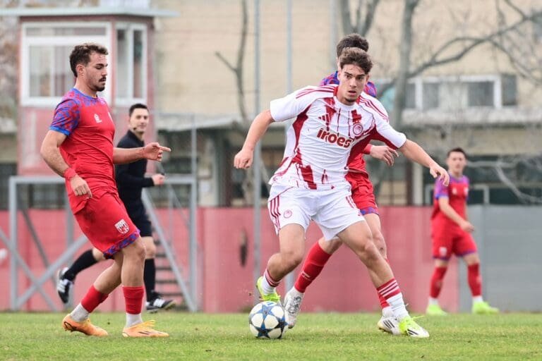 “Χ”ορταστική ισοπαλία για Ολυμπιακό και Βόλο!