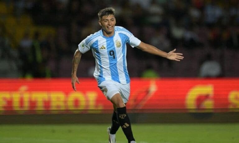 Ο Ολυμπιακός τσεκάρει νεαρό της Ρίβερ Πλέιτ!