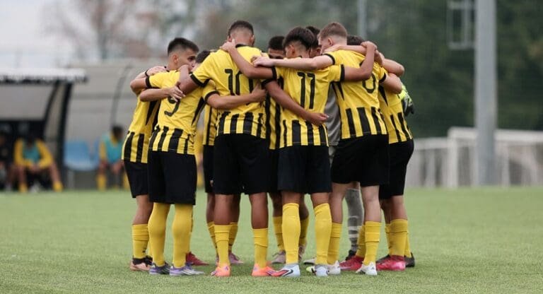 Νικηφόρο πέρασμα για την ΑΕΚ από τη Λάρισα!