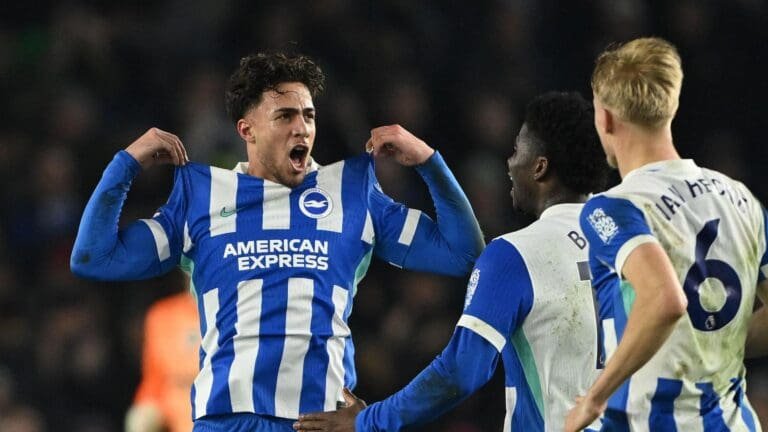 “Παίζει” η επιστροφή του Κωστούλα στην Ελλάδα!